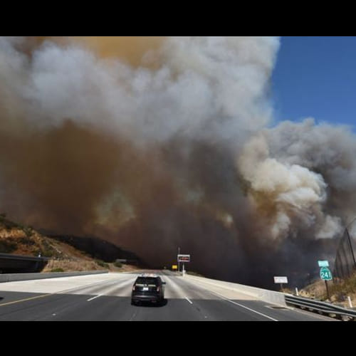heavy fire breaks out in Californias forest for long time