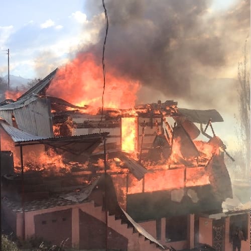 seven house on fire at jubbal in shimla distt