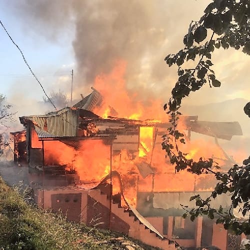 seven house on fire at jubbal in shimla distt