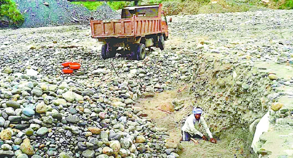 Administration failed to stop illegal mining