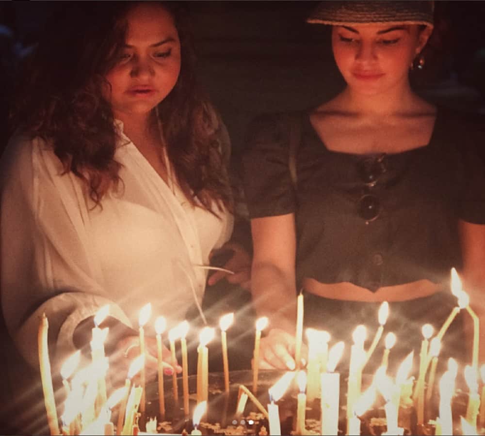 Jacqueline Fernandez is enjoying her Israel trip, she is on drive movie shooting