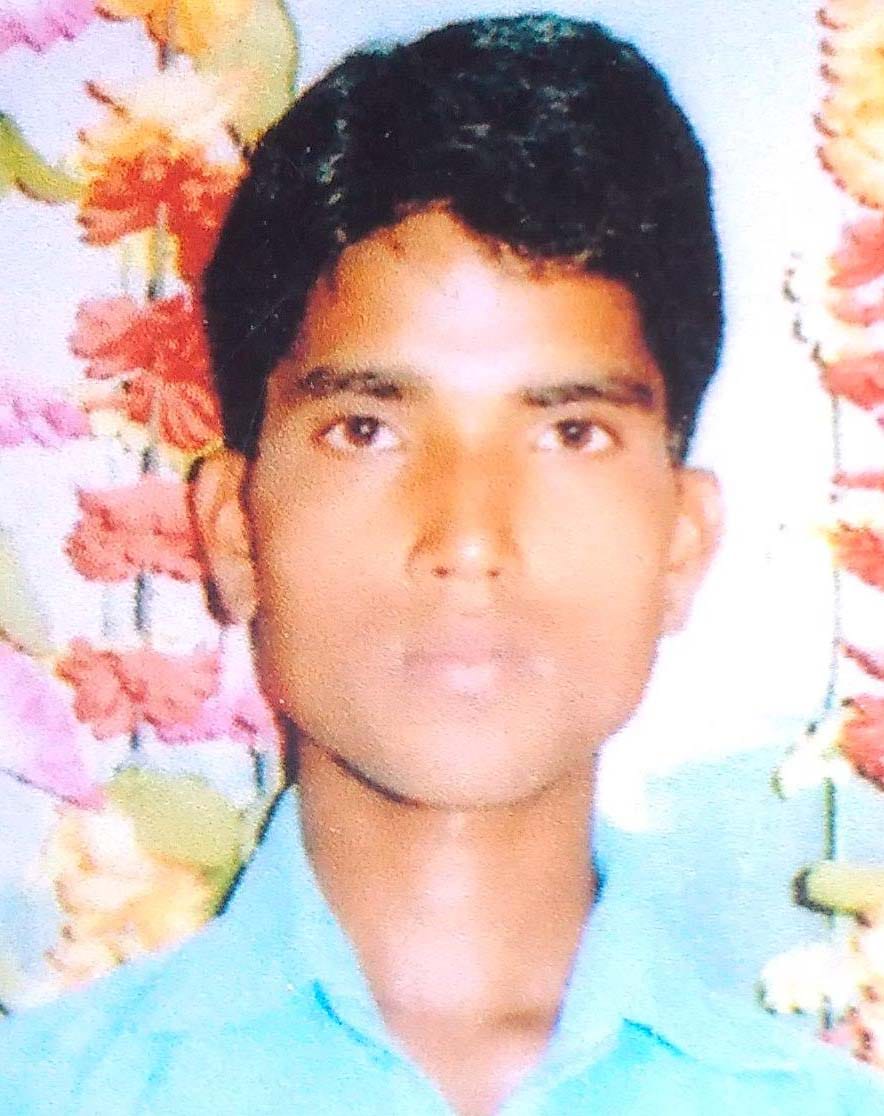 Worker's death by crushing truck, one injured