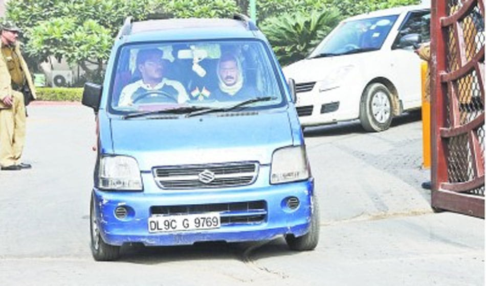 Arvind kejriwal blue car stolen from delhi secretariat