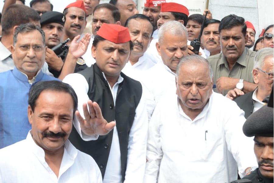 mulayam singh yadav says there is no fight in my family.