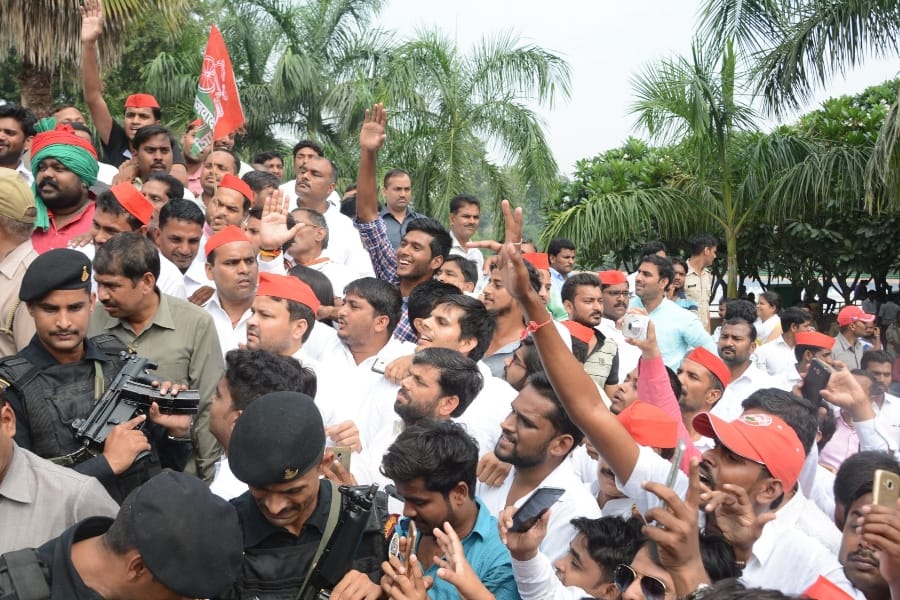 mulayam singh yadav says there is no fight in my family.