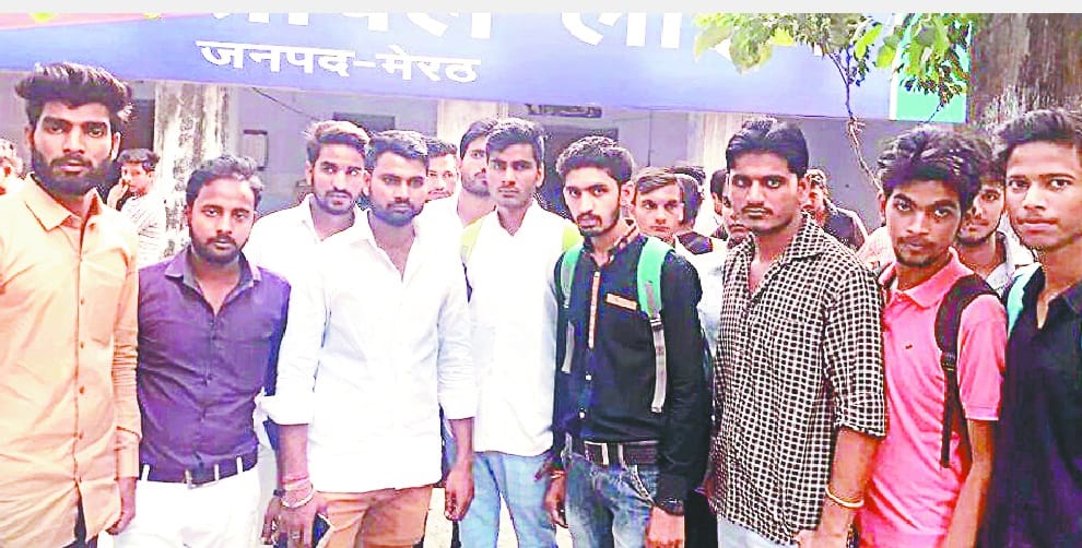 chaatr sangh chunaav , shiksa mandir me gundagardi