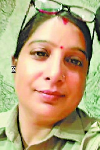 Become a hero, BJP leader and Inspector. Women in the Depression Depression