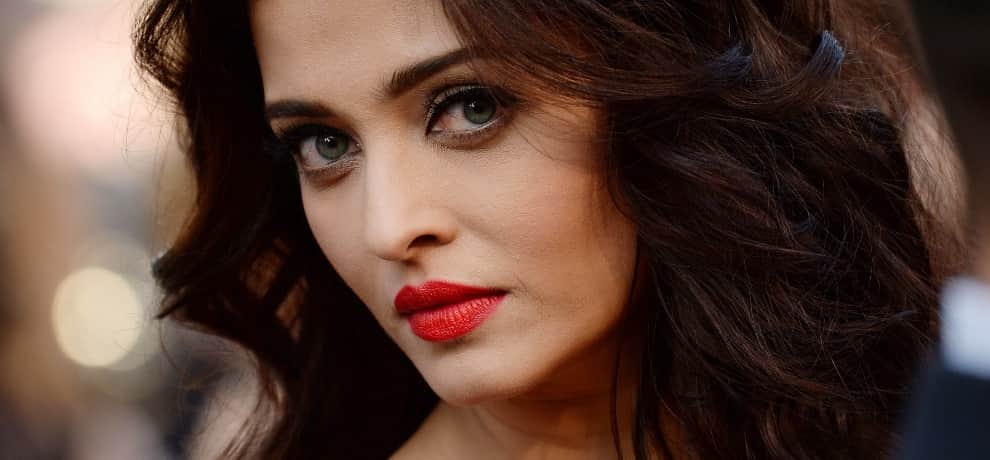 Is Aishwarya Rai Bachchan replaces Priyanka Chopra in Shahnaz Husain biopic
