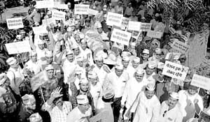 NPS's funeral procured, old pension demand restored