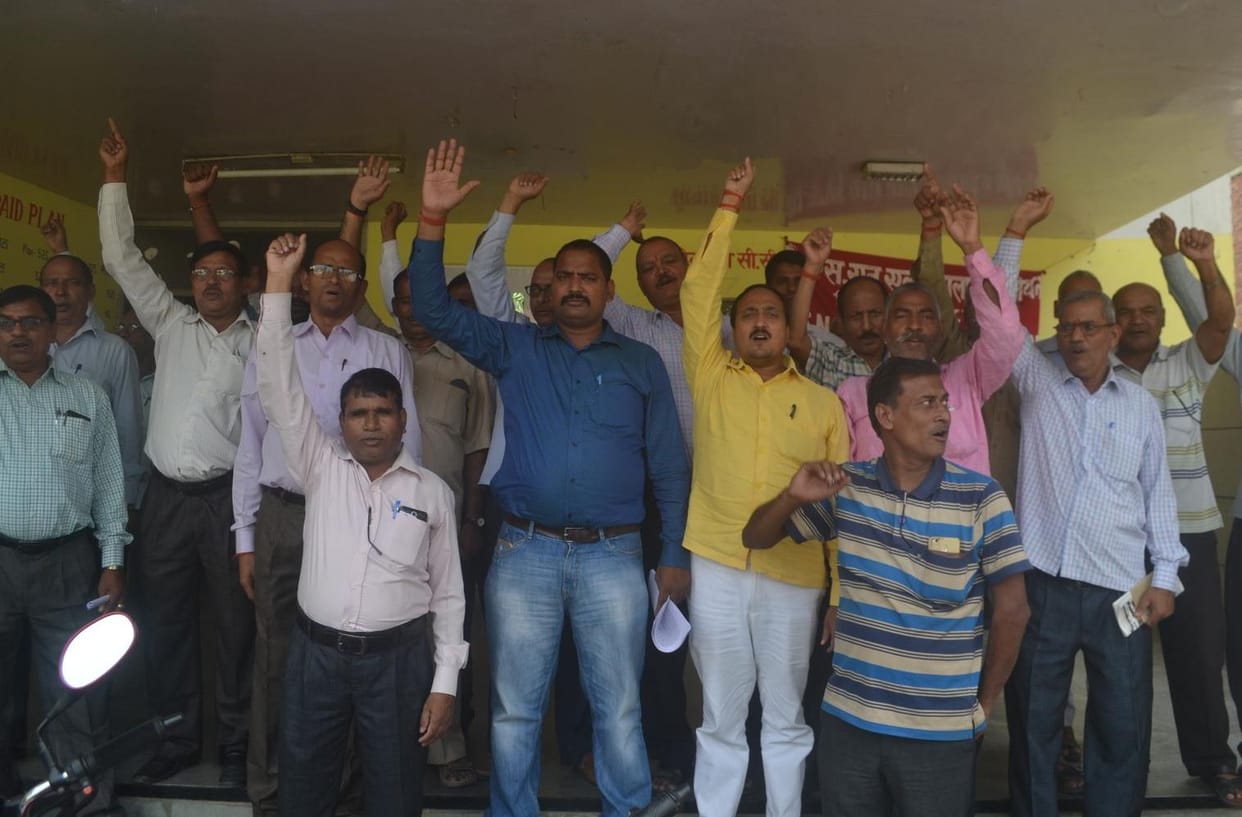 protest To pay for bonus payment