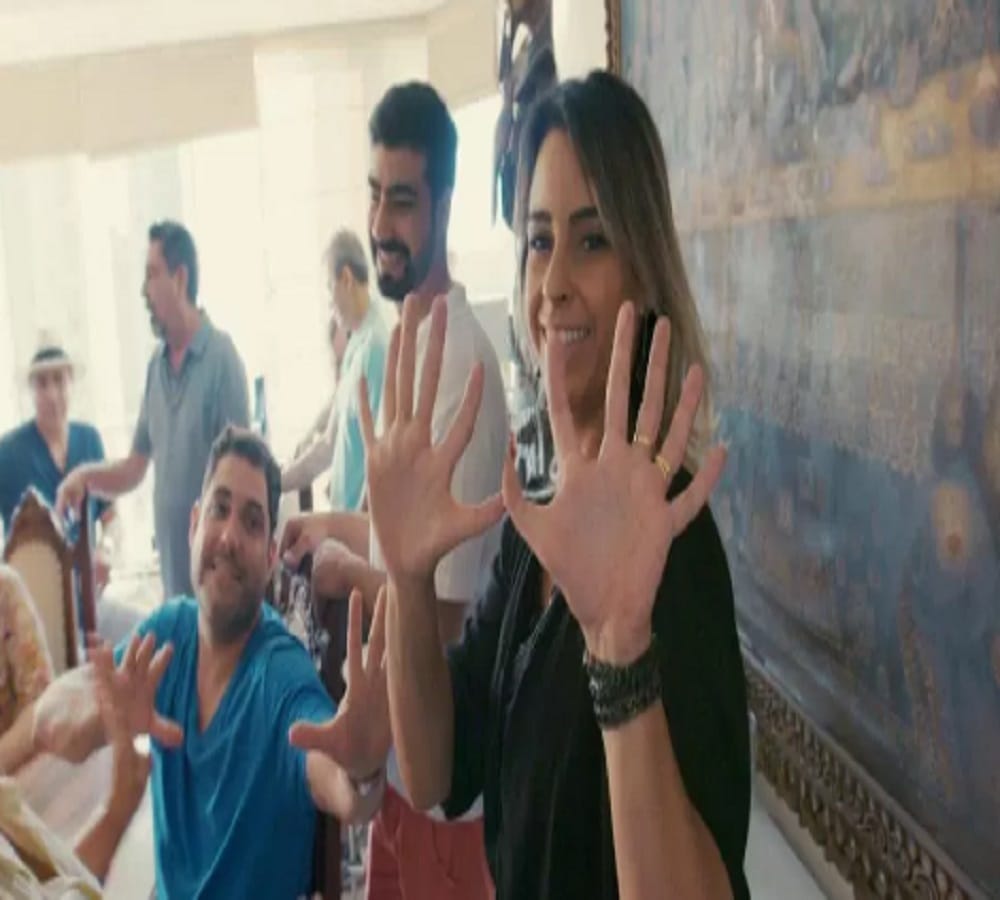 these fourteen family members have special power of twelve fingers and toes 