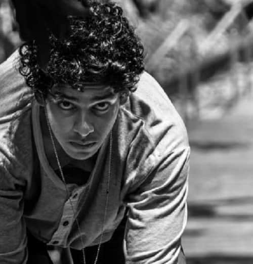  Beyond The Clouds new still release Ishaan Khatter is in non glam look