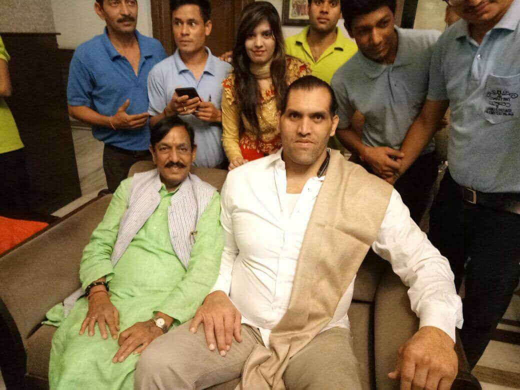 great khali fans became happy from khali this ativity