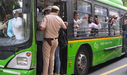 metro fare satyagraha: aap gherao nirman bhawan to decrease metro fare