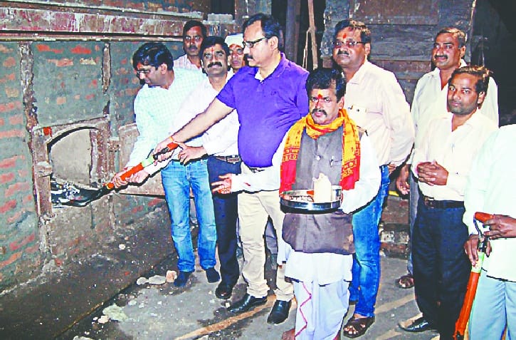Boiler worship in Bijnor Mill