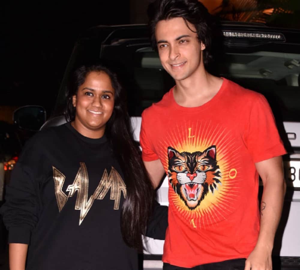 Arpita Khan Sharma Shares Romantic Picture with Aayush Sharma Goes Viral
