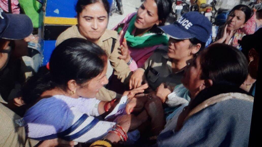 asha worker protest in dehradun