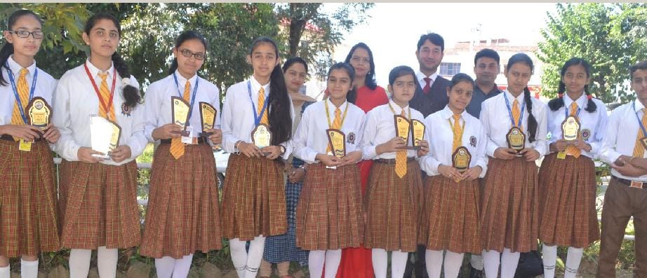 न्यू क्रिसेंट स्कूल के 8 छात्र राज्य स्तरीय स्पर्धा को चयनित