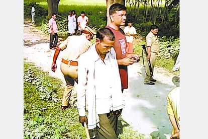 clash between police men of barabanki and sitapur