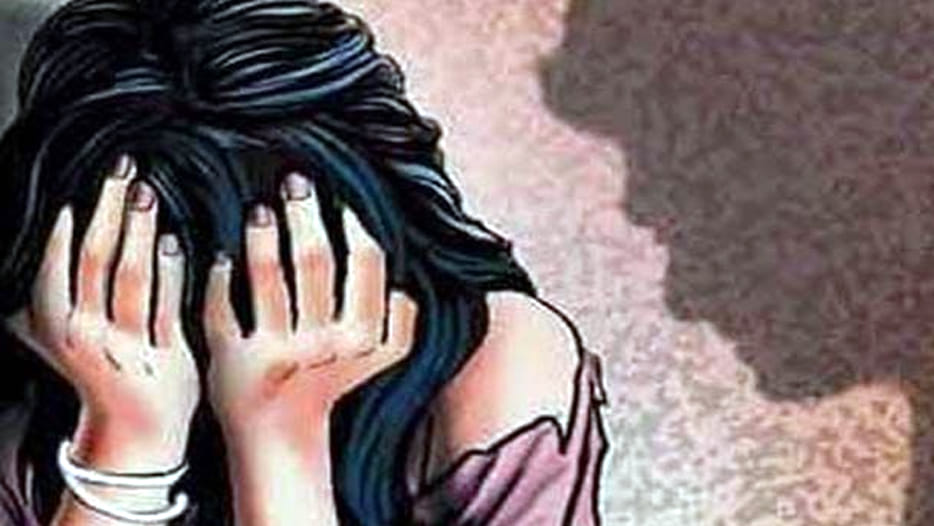 lover abducted girl in front of family