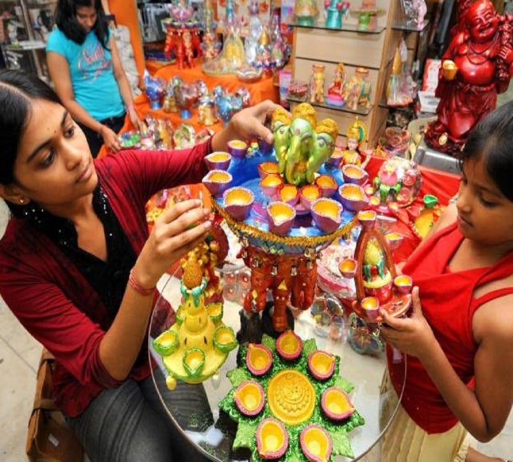 do the Diwali shopping only in one thousand rupees from these markets of Delhi NCR 