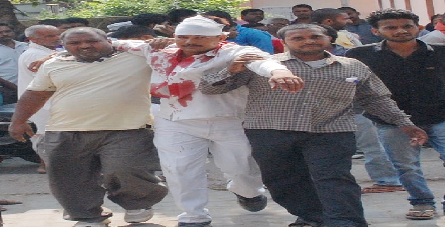 Three people dead in firing between two groups in an ongoing land dispute in Deoria