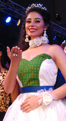 model actress payal wadhwa show stopper in kanpur fashion week