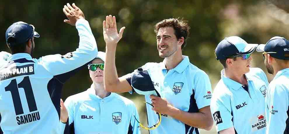 mitchell starc makes healthy comeback and gets wicket on dangerous bouncer