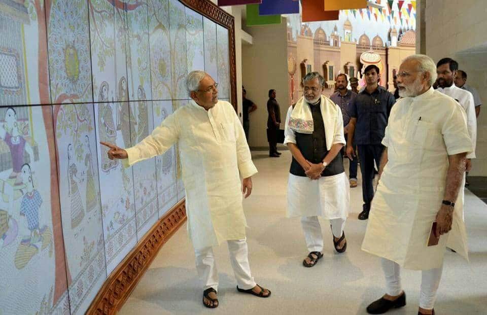 cm Nitish Kumar guide pm narendra Modi at Bihar museum