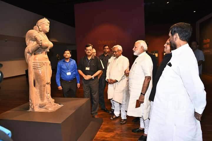 cm Nitish Kumar guide pm narendra Modi at Bihar museum