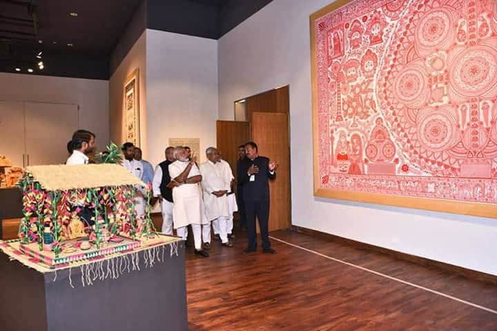 cm Nitish Kumar guide pm narendra Modi at Bihar museum