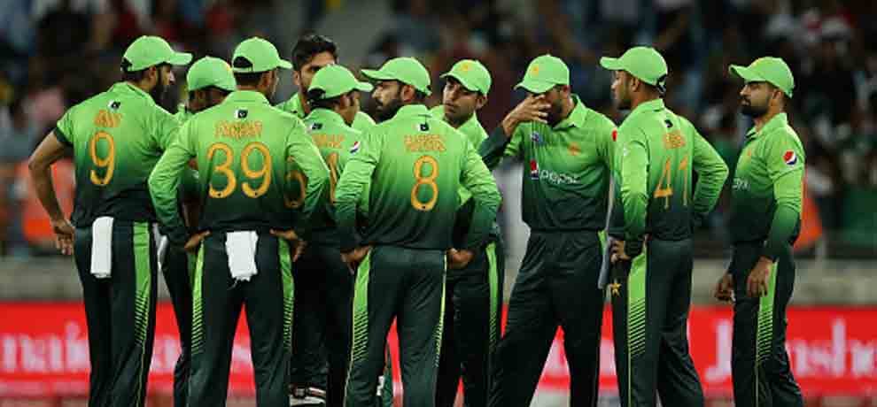 pakistan beat sri lanka in first odi by 83 runs