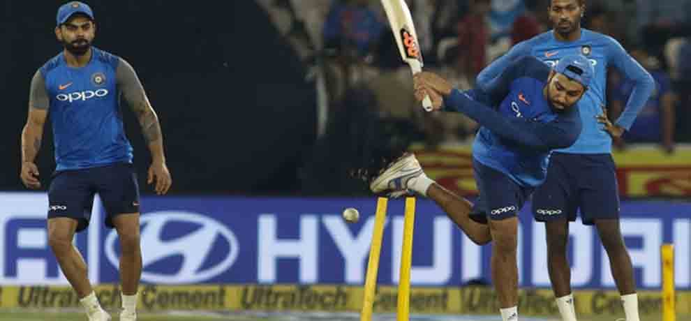 rohit  sharma or hardik  pandya who will ahead for six in 2017   