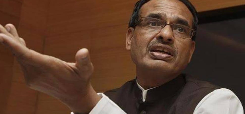 Madhya Pradesh CM Shivraj Chouhan attacks rahul gandhi congress nehru in Gujarat