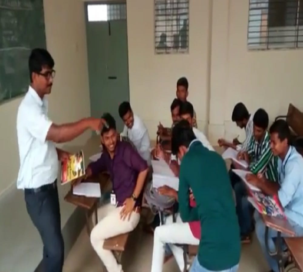 School boys Naagin dance in classroom goes viral on internet 