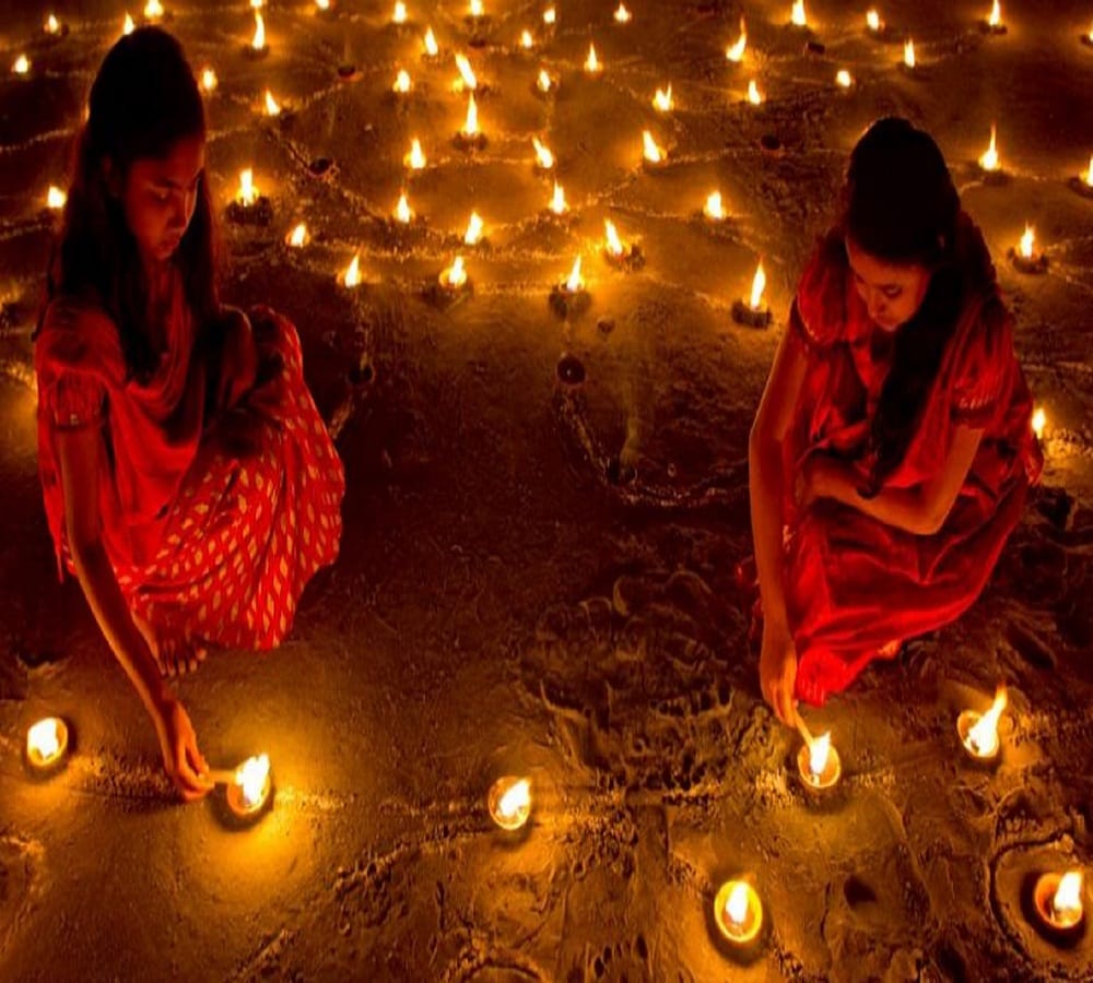 burn deepak these 11 places on diwali night maa lakshmi will be happy