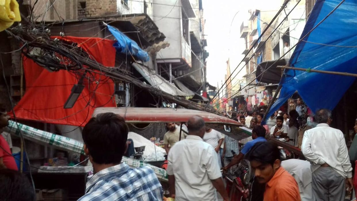 Electricity pole fall in market in Sikandrarao