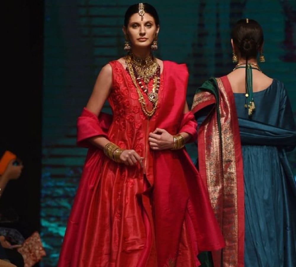 Models looked stunning in bride attire at Pakistan Fashion Week