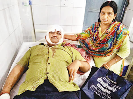 robbers beaten steno and looted