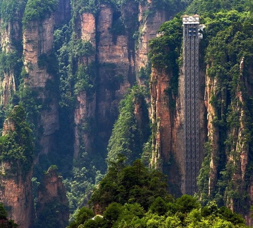 Hundred Dragons Elevator is the World’s tallest outdoor lift in China 
