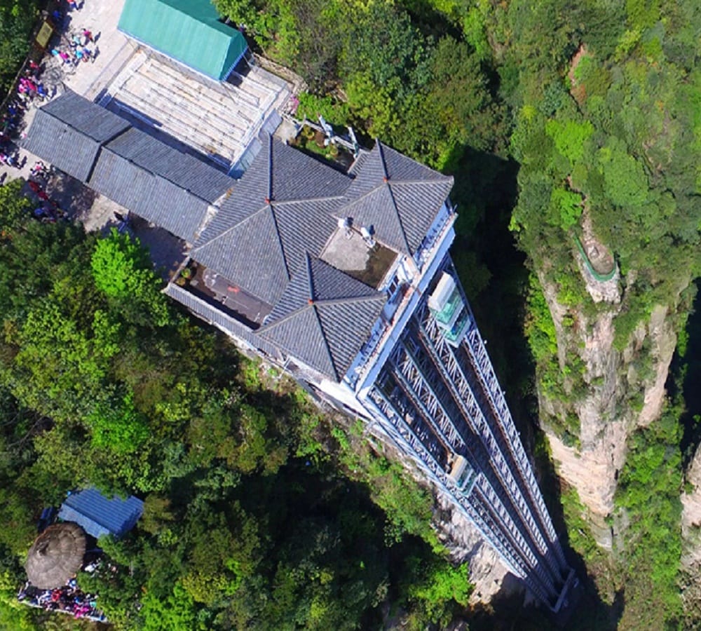 Hundred Dragons Elevator is the World’s tallest outdoor lift in China 
