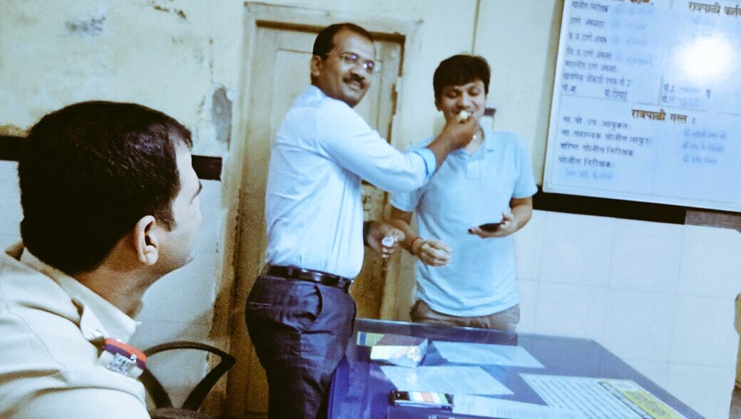 cake offered by Mumbai police on fir complainants birthday