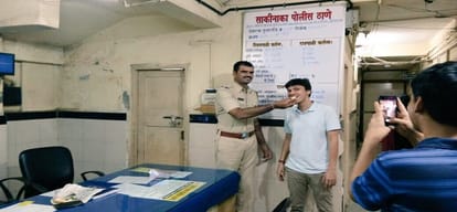 cake offered by Mumbai police on fir complainants birthday