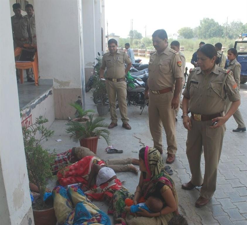 Three people ate Poison at the SP office in Hathras