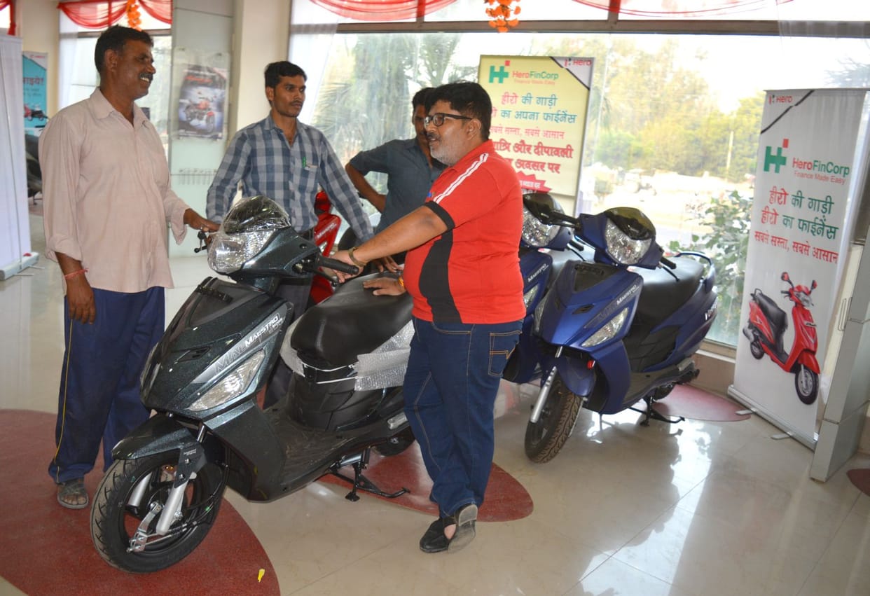 आज खरीदी जाएंगी 500 कार, 400 मोटरसाइकिल