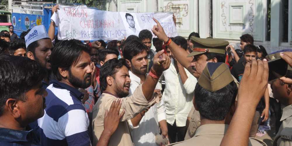 student leaders beaten by police in agra
