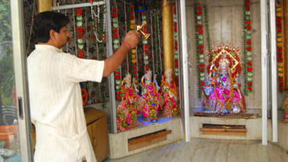 Experience of Anand and Aishwarya on the Ganges edge