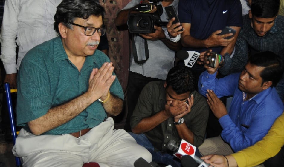 aarushi uncle dinesh talwar talked to media appealed for leaving them alone