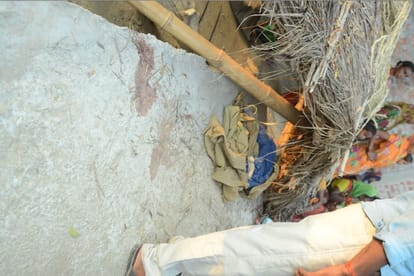 three children died when a part of roof falls on them in sultanpur.