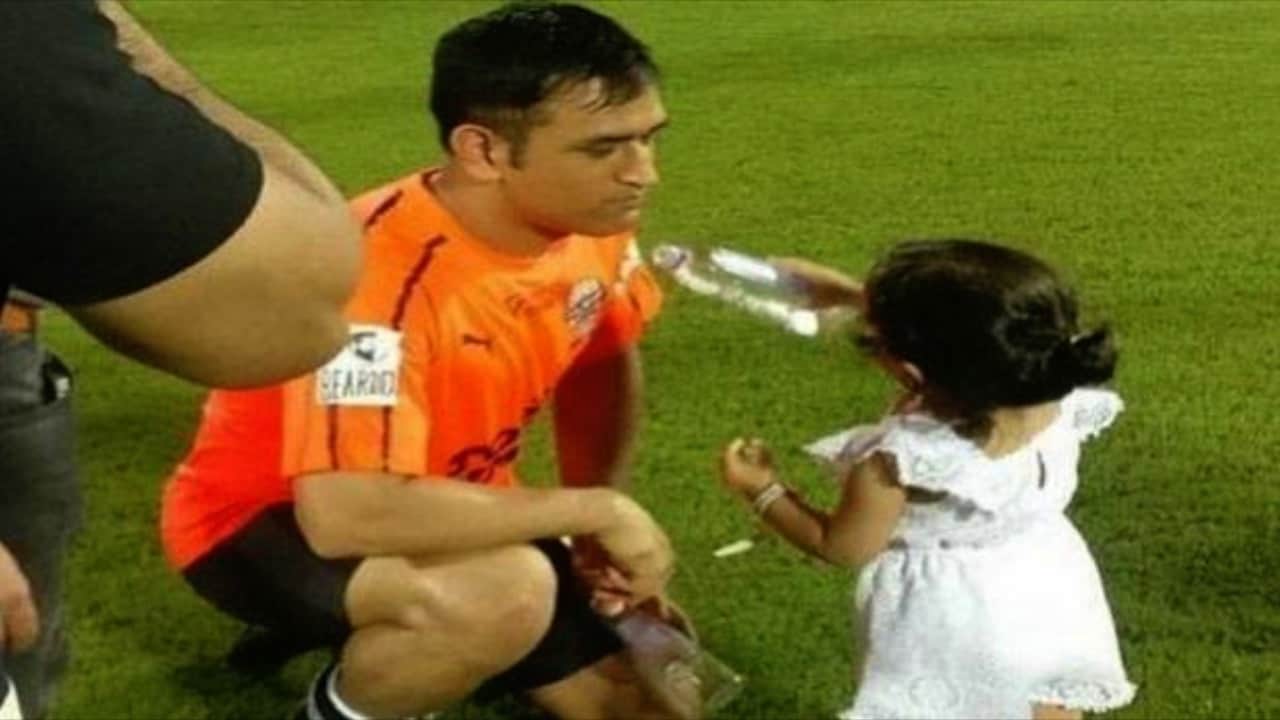 धोनी, जीवा